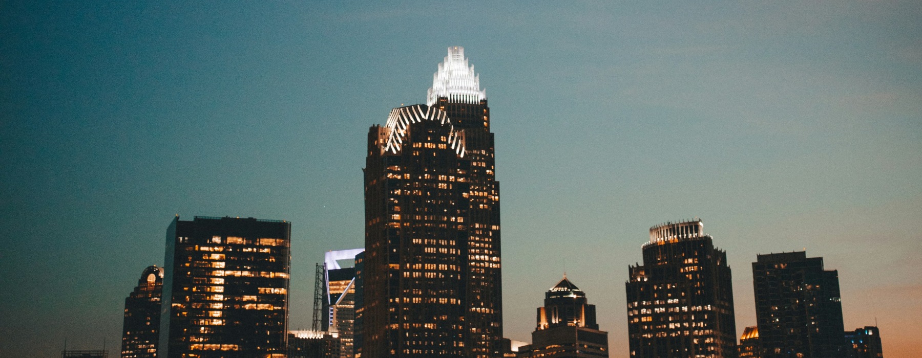 a city skyline at night